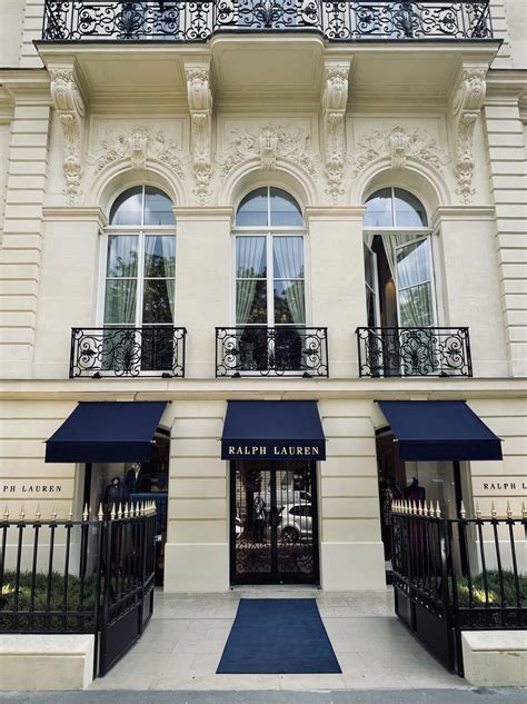 Ralph Lauren – Avenue Montaigne .